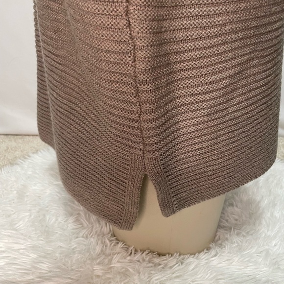 Athleta Lodge Pull Over Sweater 100% Merino Wool in Walnut Taupe Women's Size M - Picture 7 of 12